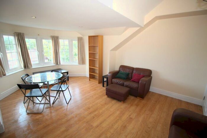 3 Bedroom Flat To Rent In Osborne Road, Jesmond, Newcastle Upon Tyne, NE2