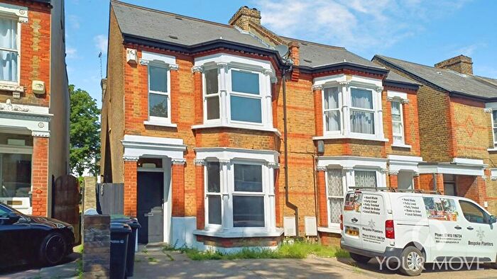 5 Bedroom Semi Detached House For Sale In Wrotham Road, Gravesend, Kent, DA11