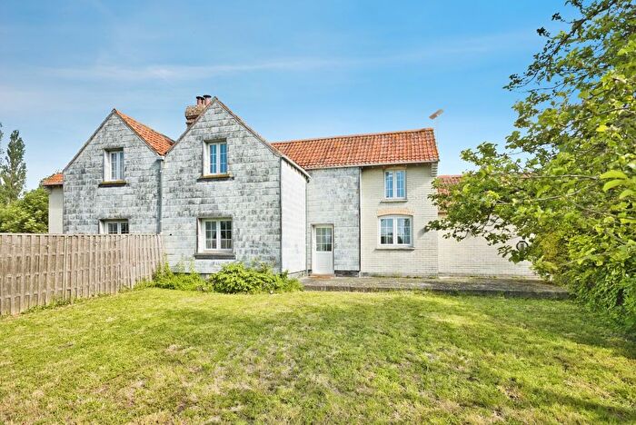 3 Bedroom Semi-Detached House For Sale In Sharpham Park, Street, Somerset, BA16