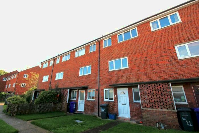 Studio To Rent In Icknield Close, Ickleford, Hitchin, SG5