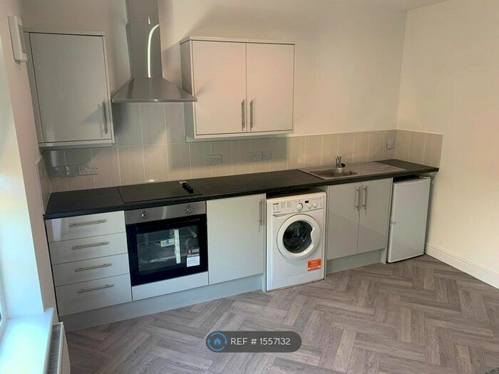 1 Bedroom Flat To Rent In Anglesey House, Cannock, WS11