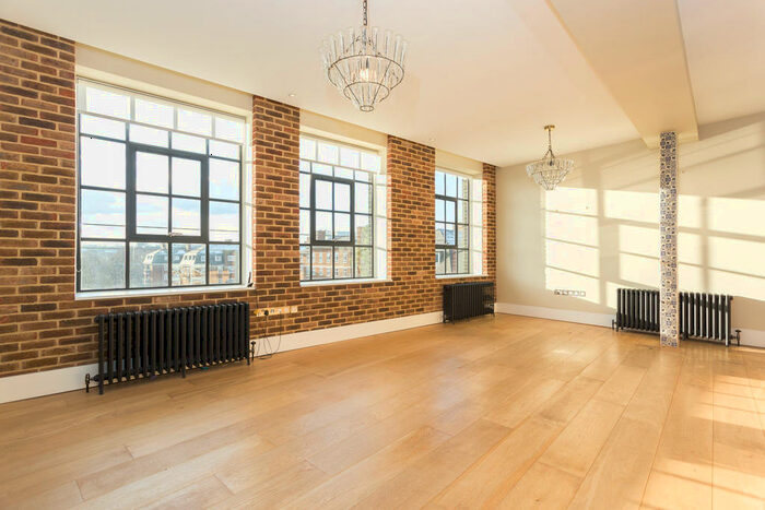 3 Bedroom Apartment To Rent In Ryland Road, London, NW5