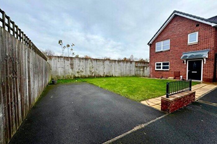 3 Bedroom Semi-Detached House To Rent In Marsworth Close, Manchester, M23