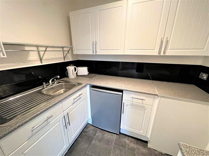 1 Bedroom Flat To Rent In Ferndown, BH22