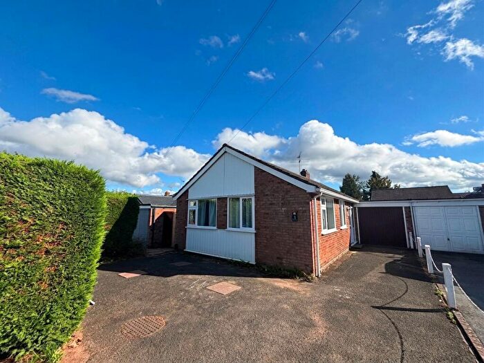3 Bedroom Bungalow To Rent In Woodcote Avenue, Kenilworth, CV8