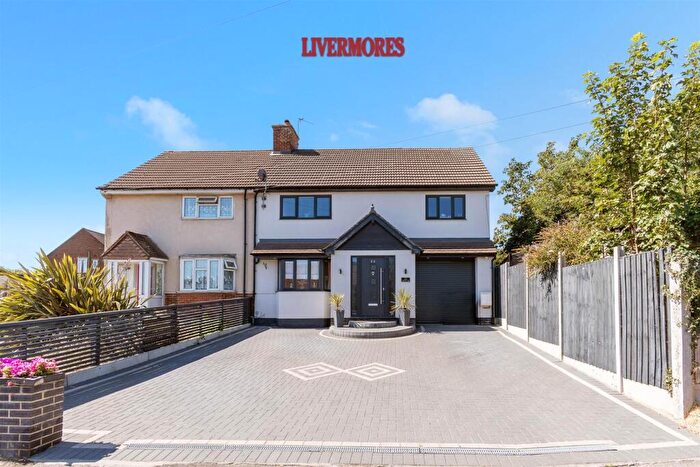 4 Bedroom Semi Detached House For Sale In Sackville Road, Dartford, DA2