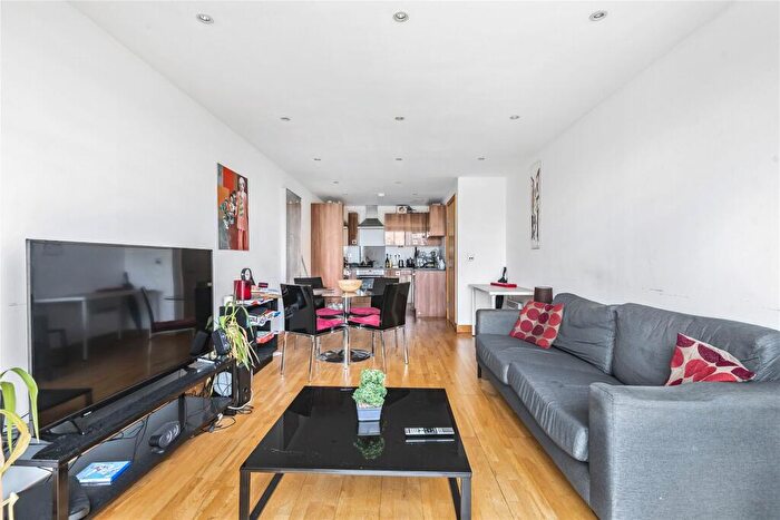 2 Bedroom Flat To Rent In Harley House, Frances Wharf, London, E14