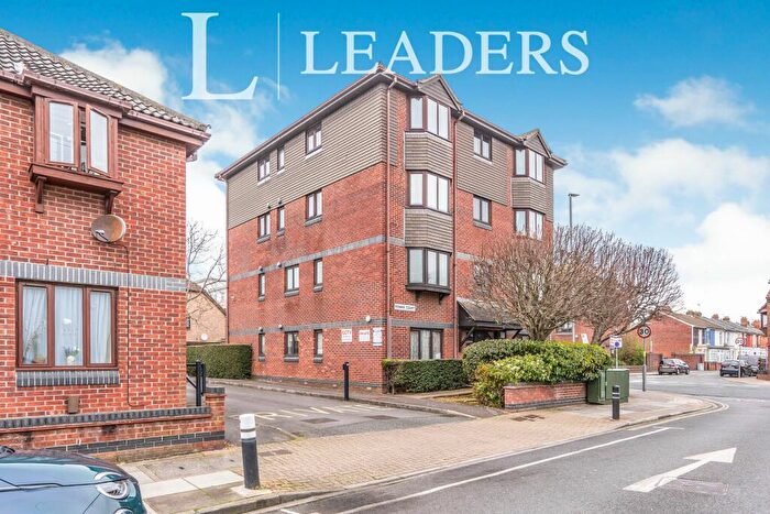 2 Bedroom Flat To Rent In Rowan Court, PO4