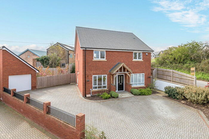4 Bedroom Detached House For Sale In Swallow Close, Olney, Buckinghamshire, MK46