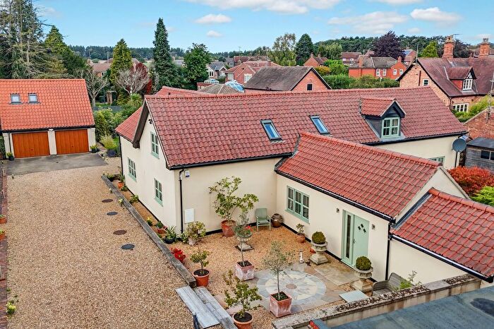 4 Bedroom Barn Conversion For Sale In Water Lane, Oxton, NG25