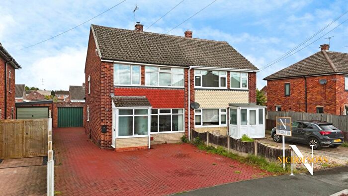 3 Bedroom Semi-Detached House For Sale In Monckton Road, Retford, Nottinghamshire, DN22
