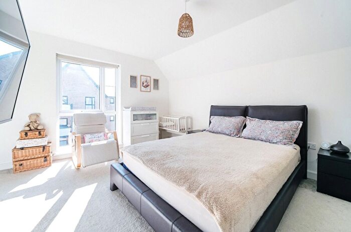 3 Bedroom Town House For Sale In George Avenue, Milton Keynes, Buckinghamshire, MK17