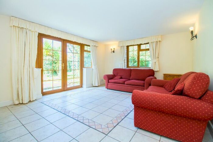 4 Bedroom Cottage To Rent In Bicester Road, Kidlington, OX5