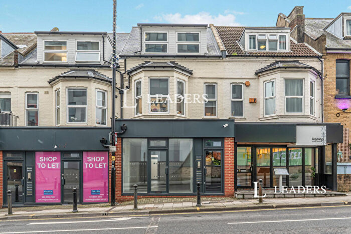 1 Bedroom Flat To Rent In Commercial Road, SO15
