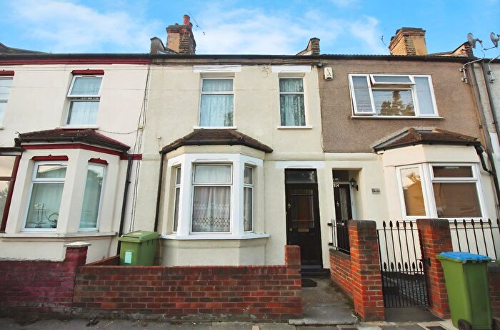 2 Bedroom Terraced House For Sale In Marmadon Road, Plumstead, SE18