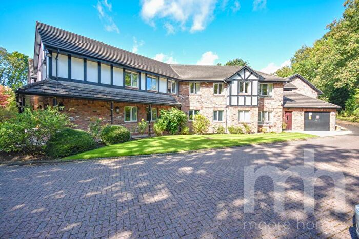 2 Bedroom Apartment For Sale In Woburn Court, Poynton, SK12