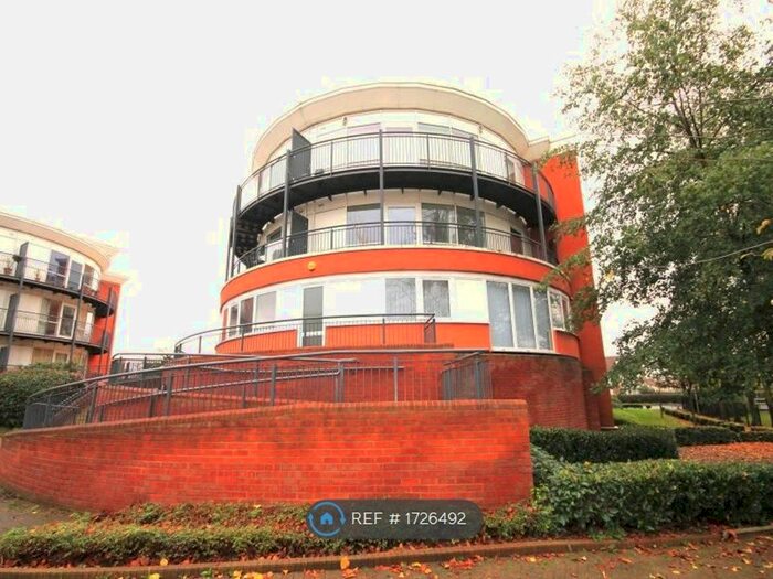 1 Bedroom Flat To Rent In Monarch Way, Ilford, IG2