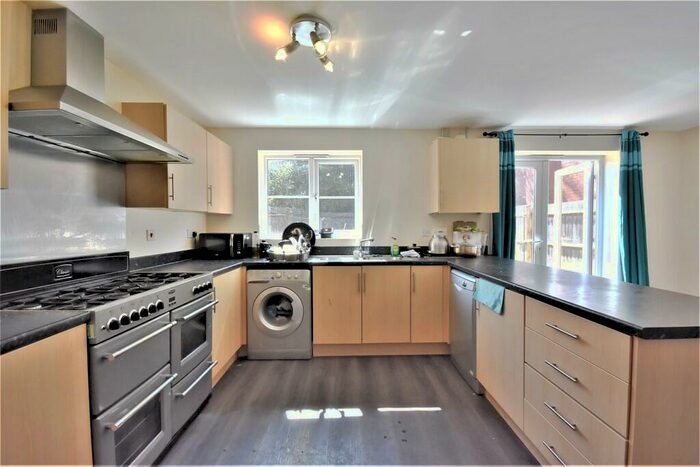7 Bedroom End Of Terrace House To Rent In Poppleton Close, Coventry, CV1