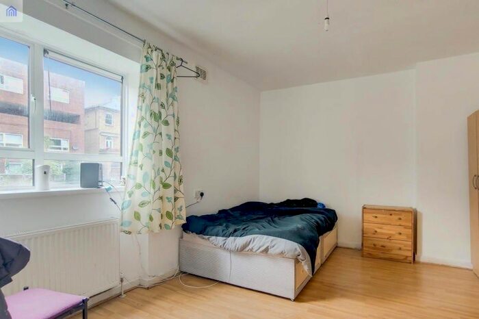 3 Bedroom Property To Rent In Brecknock Road, London, N19