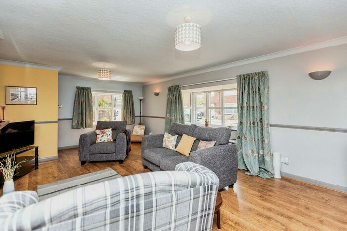 4 Bedroom Detached House For Sale In Vicar Lane, Eastrington, Goole, DN14