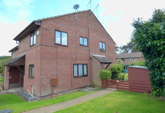 1 Bedroom Terraced House To Rent In A Viscount Walk, Bournemouth, Dorset, BH11