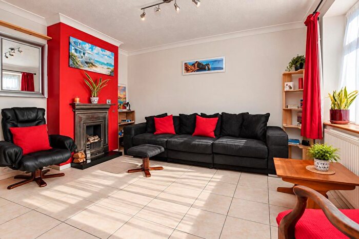2 Bedroom Terraced House For Sale In Theobald Street, Borehamwood, WD6