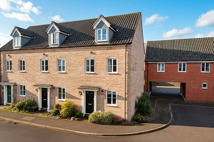 3 Bedroom Town House To Rent In Blackthorn Road, Wymondham, NR18