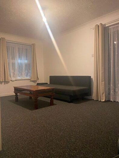 1 Bedroom Flat To Rent In Albert Road, Ilford, IG1