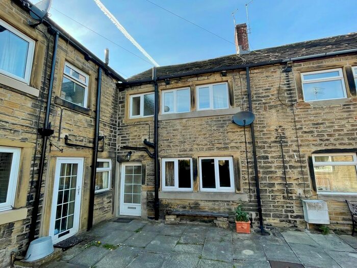 2 Bedroom Detached House To Rent In Swifts Fold, Honley, Holmfirth, Uk, HD9