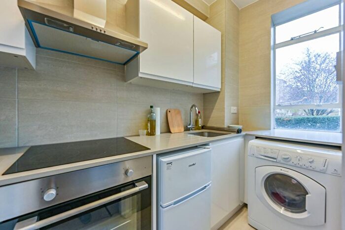 1 Bedroom Flat To Rent In Prince Albert Road, Regent's Park, London, NW8