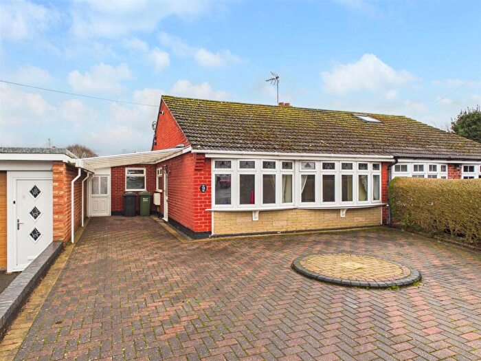 2 Bedroom Semi-Detached Bungalow For Sale In Elton Road, Bewdley, DY12