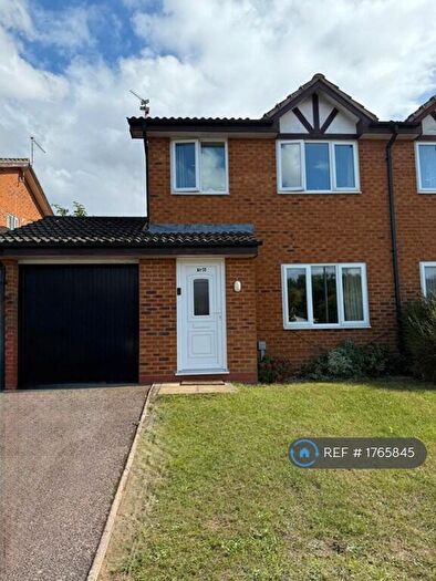 3 Bedroom Semi Detached House To Rent In Berneshaw Close, Corby, NN18