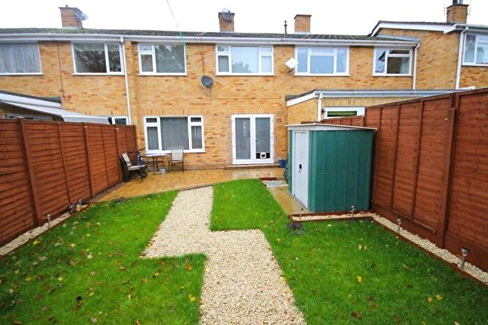 3 Bedroom Terraced House For Sale In Dart Road, Farnborough, Hampshire, GU14
