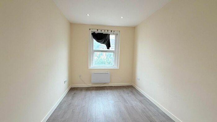 1 Bedroom Property To Rent In High Road, London, N22