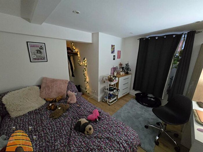 10 Bedroom House To Rent In Aubrey Road Manchester, M14