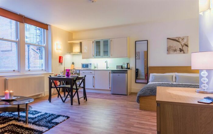 Studio To Rent In Kensington High Street, Kensington, W8