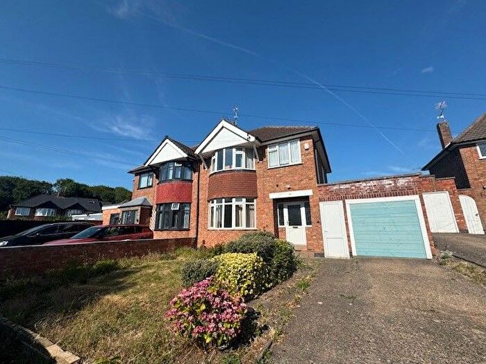 3 Bedroom Property To Rent In Springway Close, Leicester, LE5
