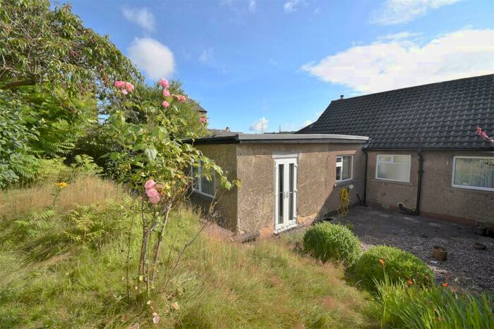 2 Bedroom Semi-Detached Bungalow For Sale In Belton Grove, Birchencliffe, Huddersfield, HD3