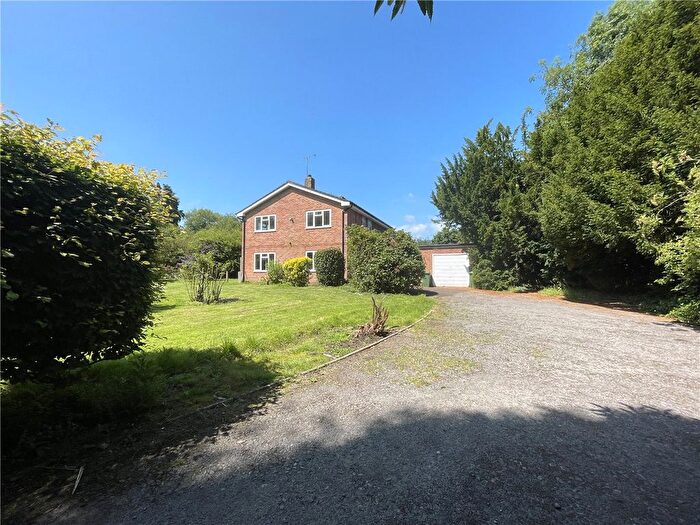 5 Bedroom Detached House To Rent In Ashford Hill, Thatcham, Hampshire, RG19