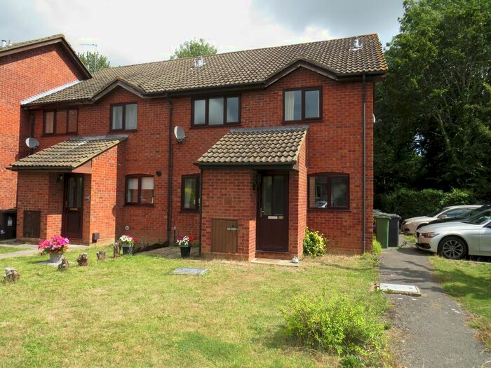 2 Bedroom End Of Terrace House To Rent In Pettys Brook Road, Chineham, Basingstoke, RG24