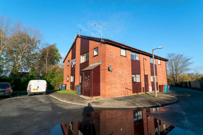 1 Bedroom Apartment To Rent In Badgers Walk East, Lytham St Annes, FY8