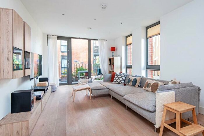 2 Bedroom Apartment To Rent In Mondrian House, Kidderpore Avenue, Hampstead, NW3