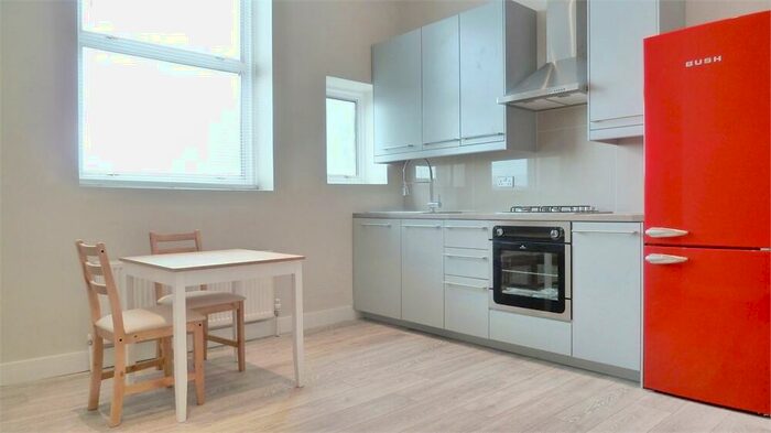 2 Bedroom Flat To Rent In High Street, South Norwood, SE25