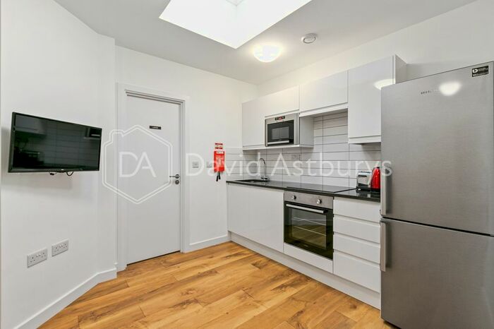 Studio To Rent In Winchester Place, Highgate, London N6