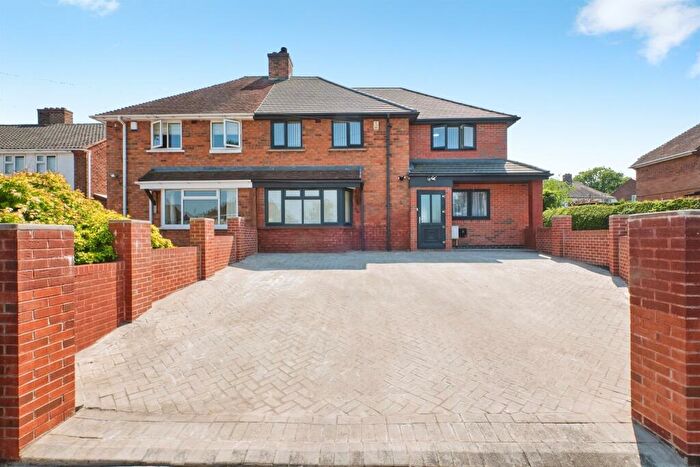 6 Bedroom Semi Detached House For Sale In Lingard Road, Sutton Coldfield, B75