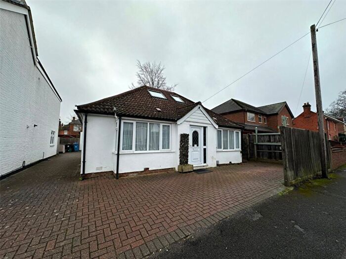 4 Bedroom Bungalow To Rent In Connaught Road, Fleet, Hampshire, GU51