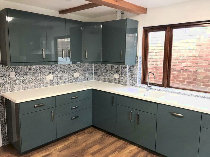 3 Bedroom Bungalow To Rent In Avelon Road, Collier Row, RM5