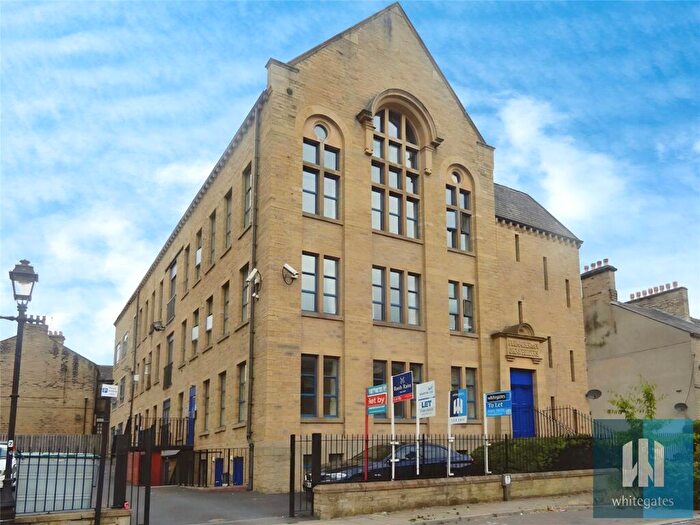 1 Bedroom Apartment To Rent In Water Street, Springwood, Huddersfield, HD1