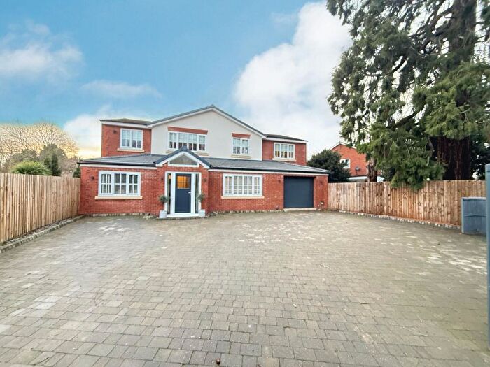 4 Bedroom Detached House For Sale In Harlestone Road, Northampton, NN5