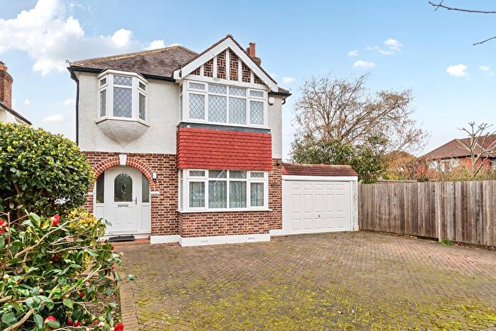3 Bedroom Detached House For Sale In Orchard Lane, East Molesey, KT8